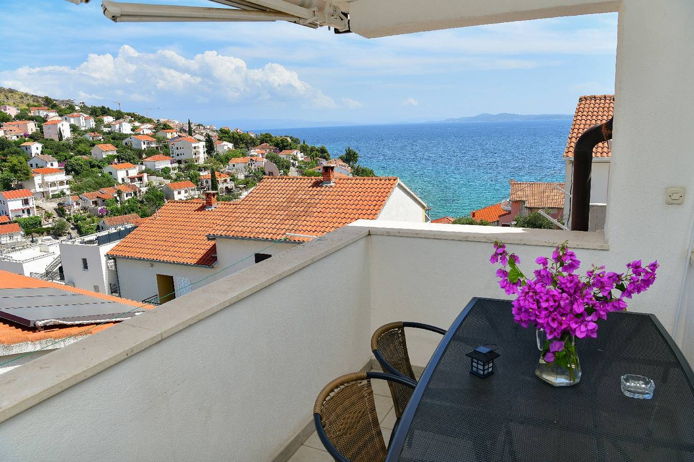 Ganze Wohnung, 2-Zimmer-Ferienwohnung mit Balkon und Meerblick Mavarstica, Ciovo A-25405-c in Okrug Gornji, Ciovo