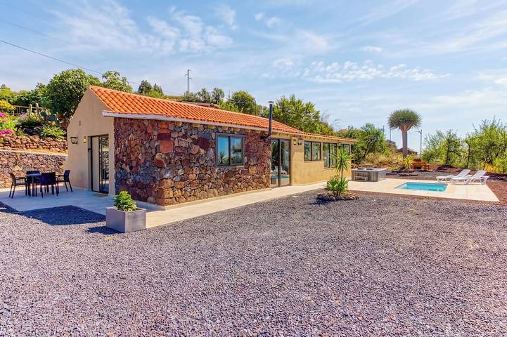 Casa de vacaciones para 4 personas, con jardín y jacuzzi - 1