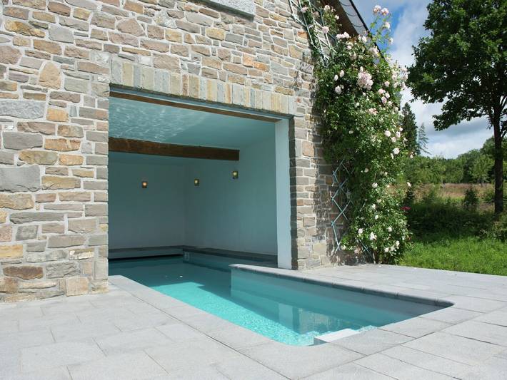 Location de vacances pour 20 personnes, avec piscine ainsi que sauna et jardin, animaux acceptés à Stoumont - 3