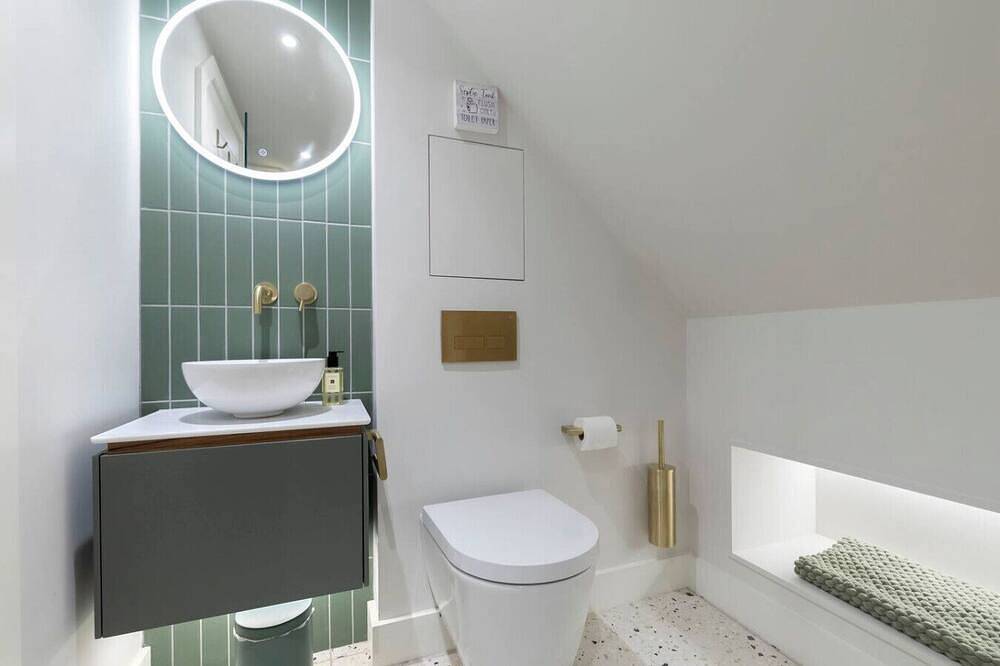 Luxury 2-Floor Annex on Private Estate in Stroud, Gloucestershire