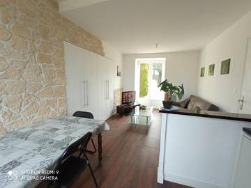 Gîte pour 2 personnes, avec jardin et terrasse à Chantepie