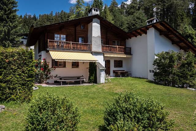 Haus 1 - House 1 in Laax GR 2, Laax