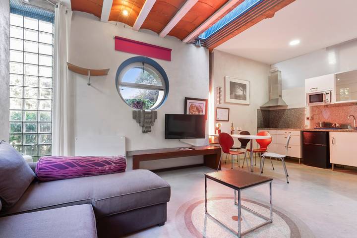 Casa rural 'Zentralclub Neutron' con vistas a la montaña, terraza privada y Wi-Fi in Belmonte de Miranda, Cordillera Cantábrica