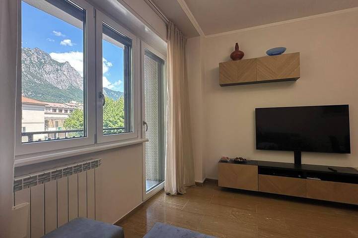 Ferienwohnung für 7 Personen, mit Balkon in Lecco