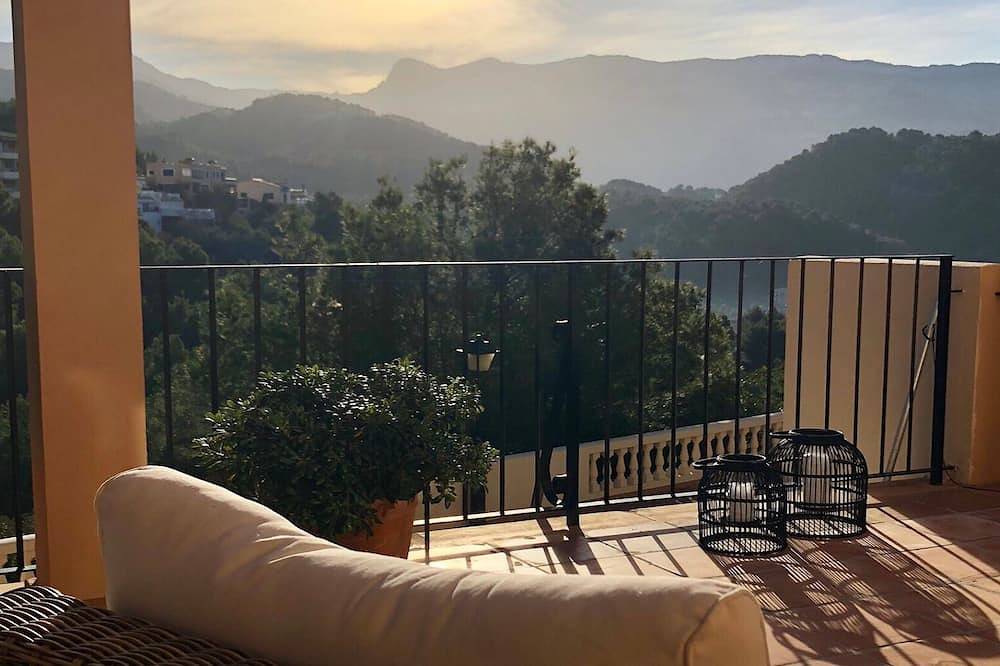Entire apartment, Beautiful duplex with 3 bedrooms, pool and wonderful views in Port de Sóller in Port de Sóller, Sóller
