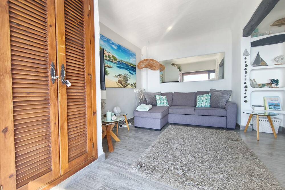 Entire apartment, A3671 Sea view apartment for 3 people in Cala Fornells in Cala Fornells, Calvià