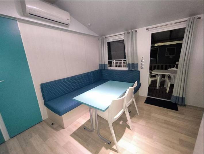 Location de vacances pour 6 personnes, avec piscine et terrasse à Châteauneuf-de-Galaure - 4