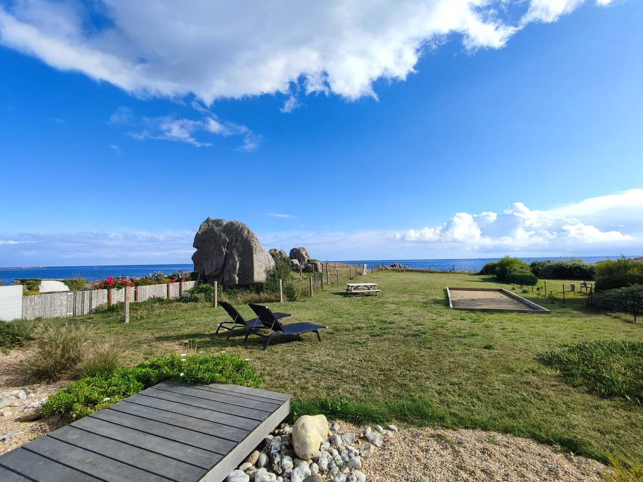 Villa Cotton – 180° Sea View and Hot Tub – 6 Bedrooms in Lesconil, Plobannalec-Lesconil