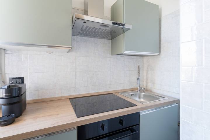 Ganze Wohnung, Ferienwohnung für 4 Personen mit Balkon in Giambellino-Lorenteggio, Mailand