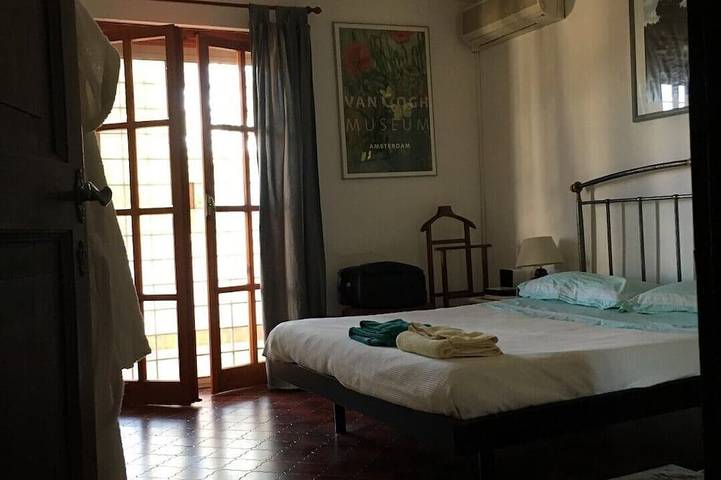 Location de vacances pour 7 personnes, avec terrasse et jardin à Fondi - 2