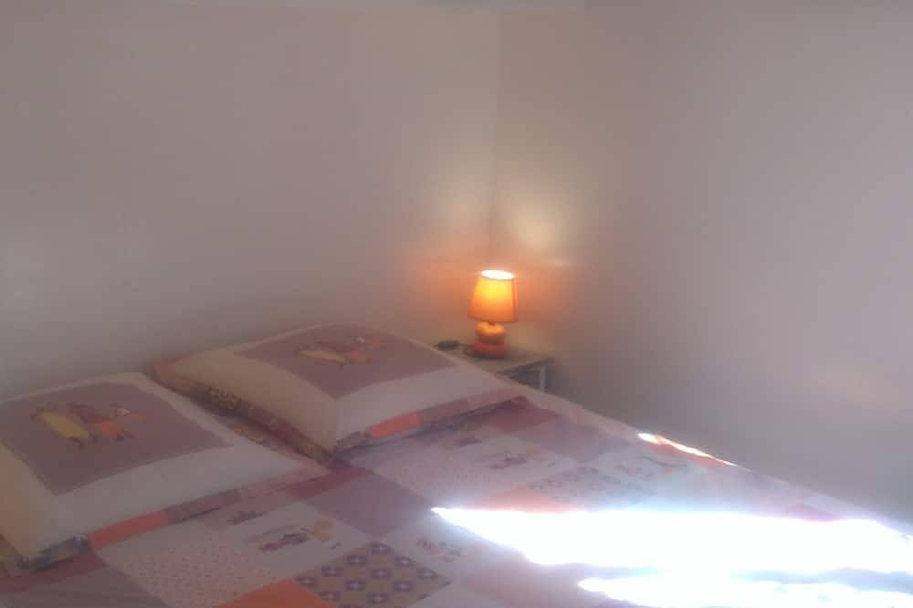 Lodge Pinède Climatisé à 200 Mètres de la Plage in Pianottoli-Caldarello, Arrondissement de Sartène