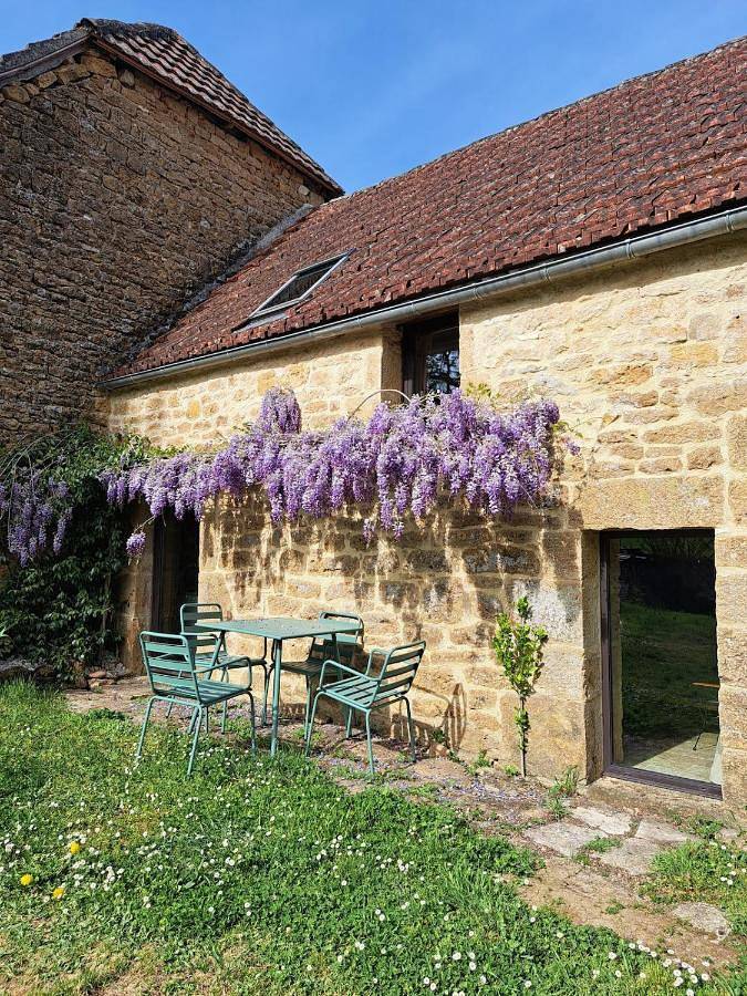 Instant Lot Maison pierre insolite Piscine Nature in Strenquels, Lot