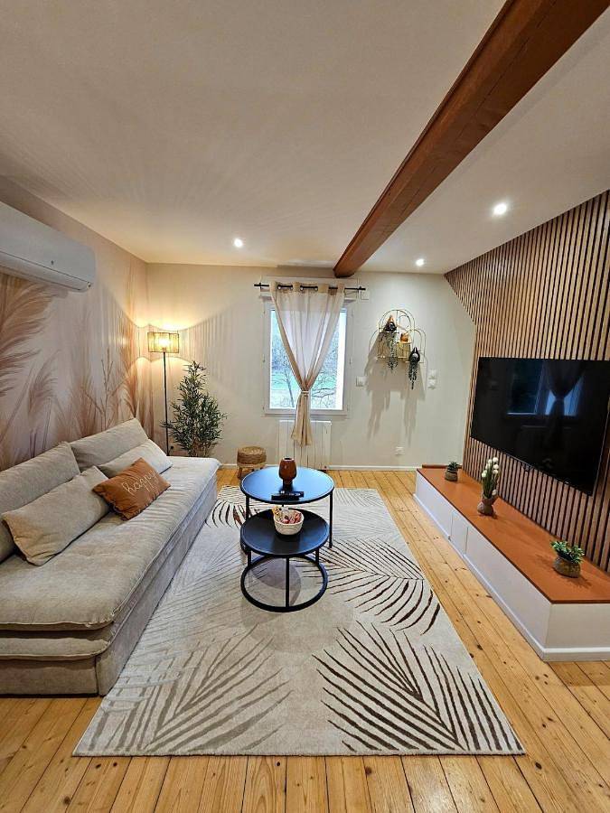 Location de vacances pour 4 personnes, avec vue ainsi que jardin et terrasse, animaux acceptés à Bessenay - 2