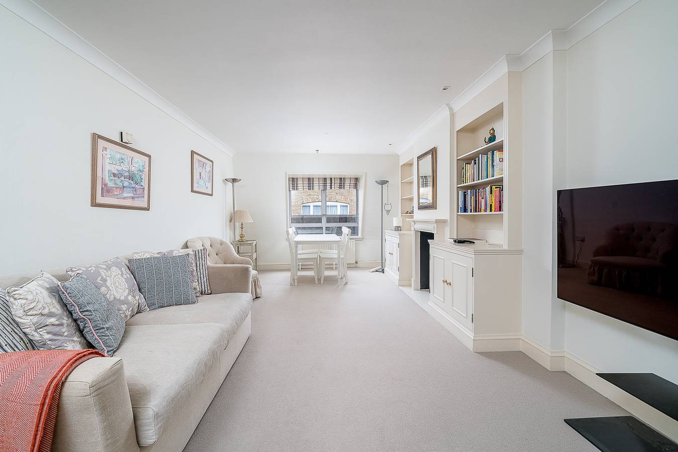 Entire apartment, Bright Two-Bed Flat in Covent Garden in Covent Garden, London