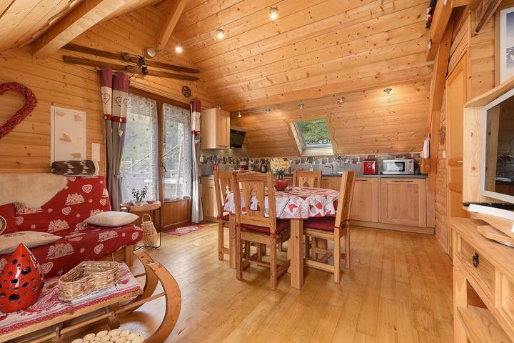 Chalet pour 4 personnes, avec sauna et jacuzzi, animaux acceptés dans les Pyrénées - 2
