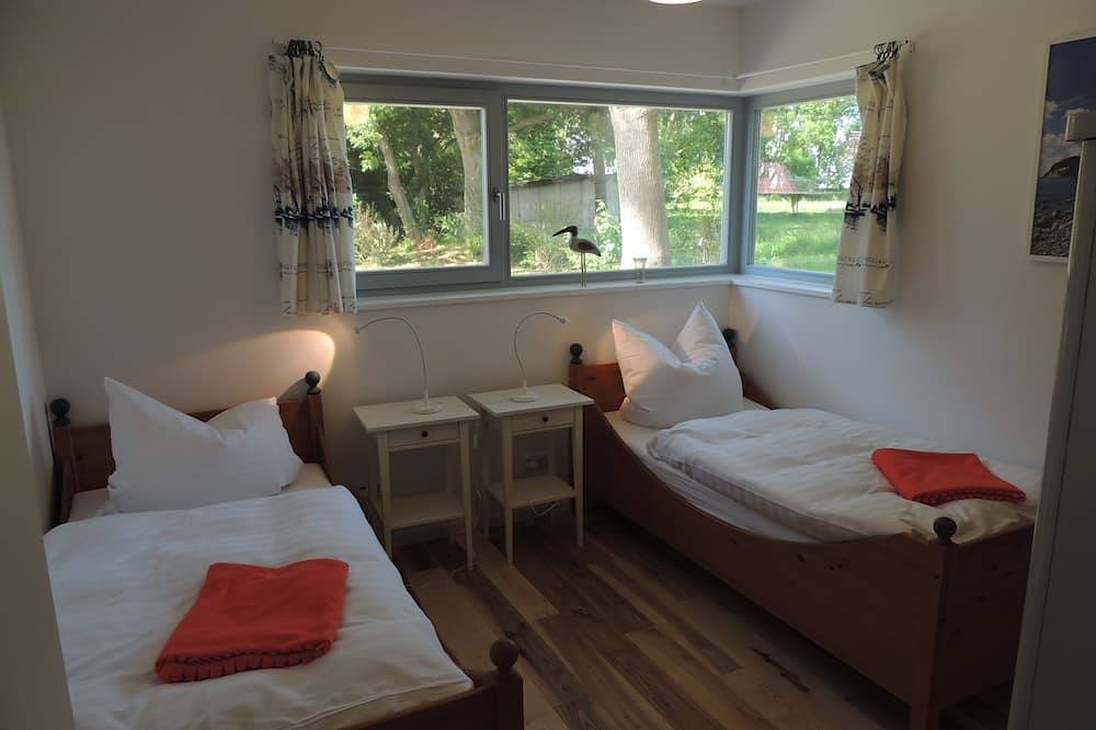 Modern gestaltetes Ferienhaus für 4 - 6 Personen in schöner Lage Nähe Kap Arkona in Putgarten, Rügen