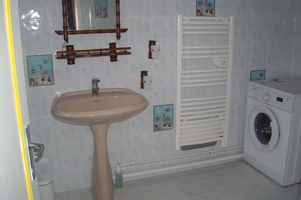 Gîte des croisettes, dans le parc régional du Morvan in Dun-les-Places, Parc naturel régional du Morvan