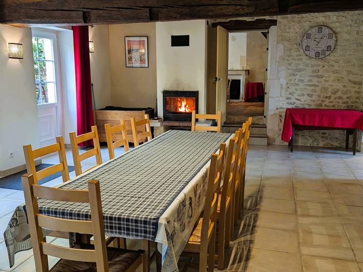 Beautiful renovated farmhouse in Burgundy, green setting in Merry-Sec, Auxerre region