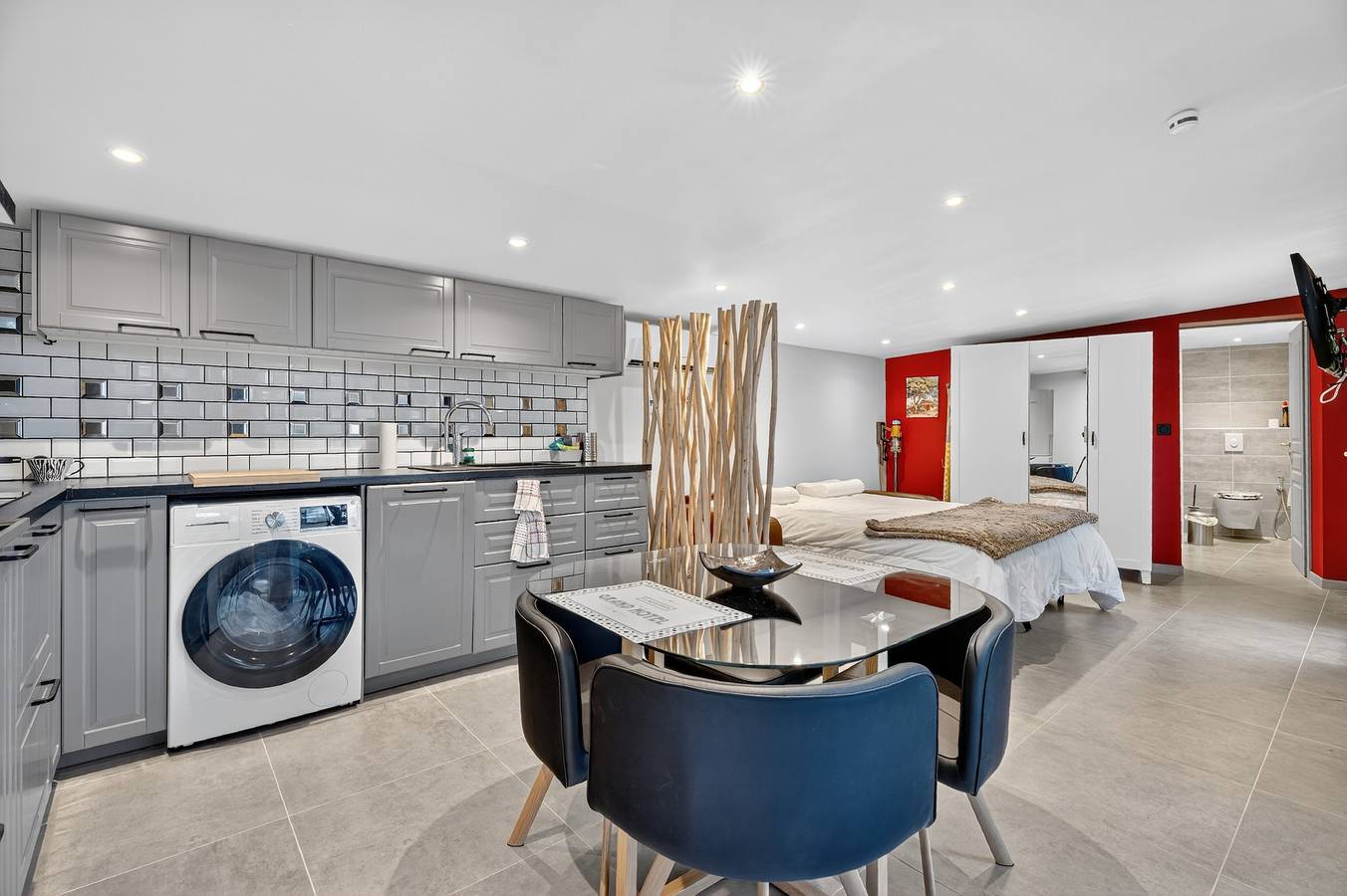 Studio entier, Studio « Cabanon Des Amandiers » avec terrasse privée, Wi-Fi et climatisation in Sanary-sur-Mer, Côte méditerranéenne (France)