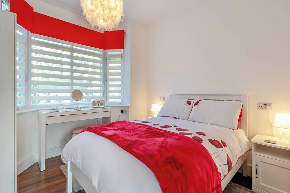 2 bedroom accommodation in Goodwick in Goodwick, Pembrokeshire