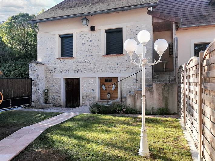 Location de vacances pour 4 personnes, avec terrasse à Sainte-Geneviève-lès-Gasny