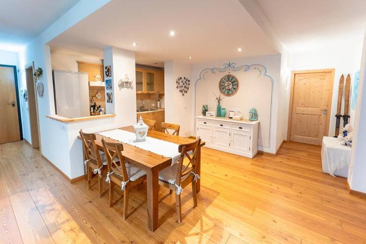 Apartamento de vacaciones para 4 personas, con vistas al lago además de vistas y terraza - 1