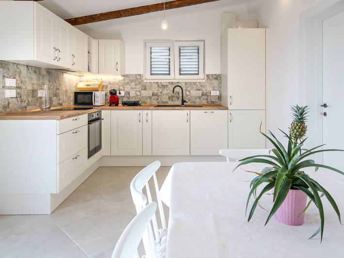 Ferienhaus für 6 Personen, mit Terrasse und Garten auf Solta - 4