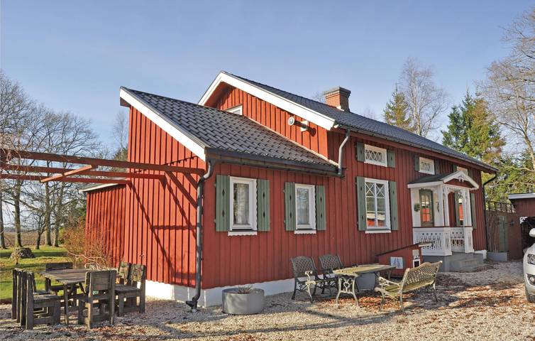 Ferienhaus für 8 Personen, mit Terrasse und Garten