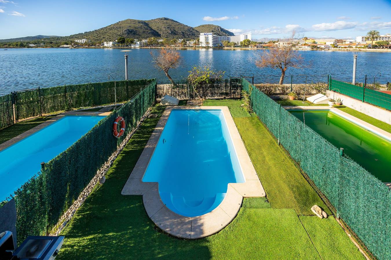 Chalet 'Llac D'alcudia' with Lake View, Wi-Fi and Air Conditioning in Playa de Alcúdia, Alcúdia