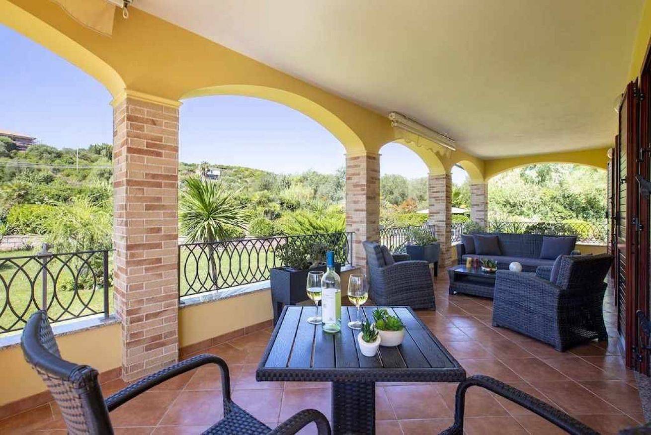 Alghero Villa Mistral, Terrasse, Bbq, A/C, Wifi in Alghero, Province de Sassari