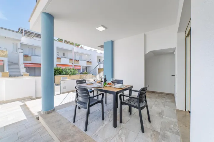 Casa vacanza per 4 persone, con panorama e balcone, adatto a famiglie con bambini - 1