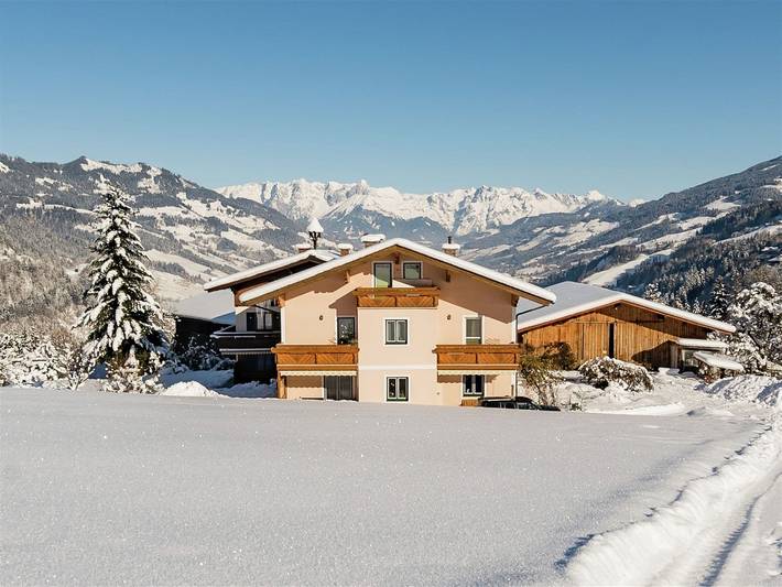 Ferienwohnung für 10 Personen, mit Terrasse und Garten - 1