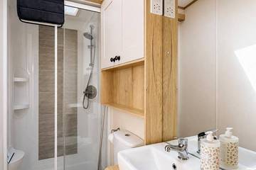 Bungalow for 6 People in Waveney District, Suffolk, Photo 4