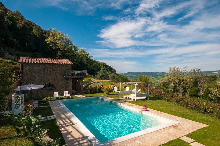 Agriturismo für 4 Personen, mit Whirlpool und Terrasse sowie Garten in der Toskana