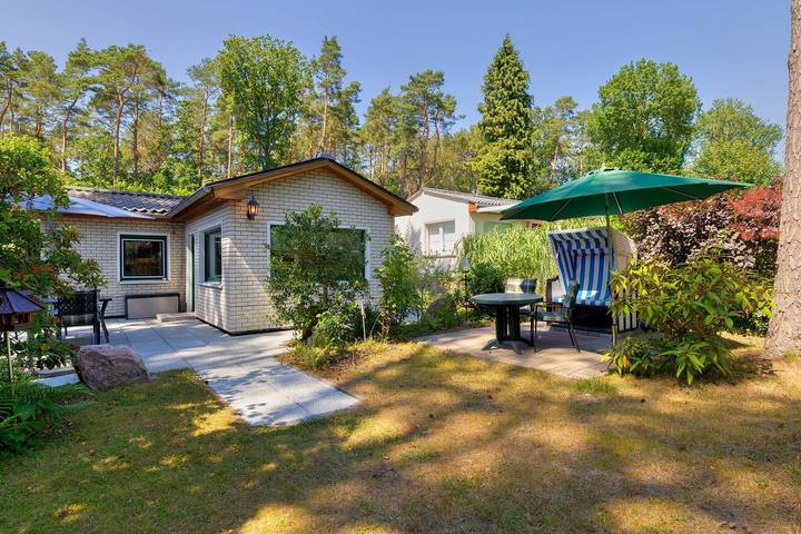 Ferienhaus für 4 Personen, mit Terrasse und Garten in Kölpinsee - 2