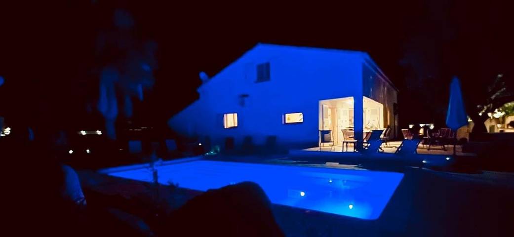 Location de vacances pour 3 personnes, avec jardin ainsi que vue et piscine dans Casamozza - 4