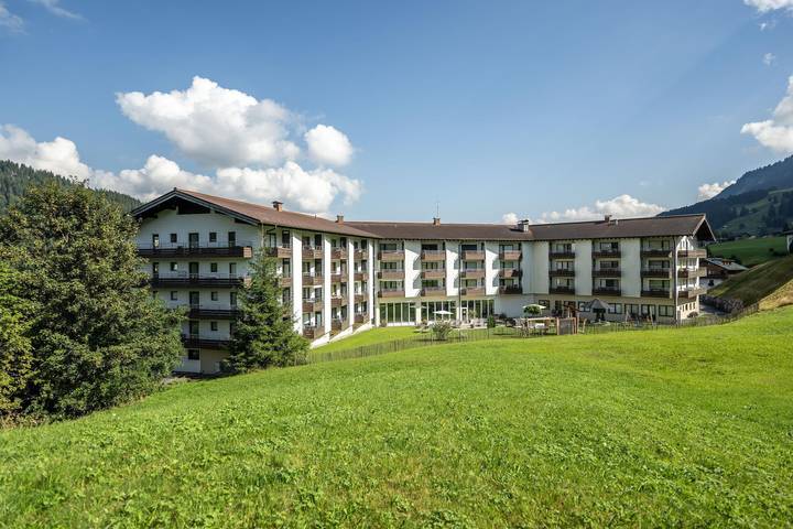 Geheel vakantieappartement, Hotel suite, douche of bad, Wc in Riezlern, Mittelberg