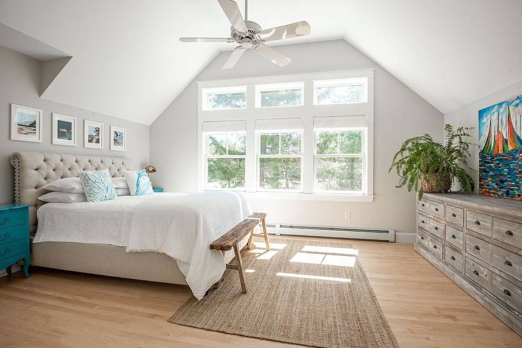 Kennebunk 5 Bedroom 3.5 Bathroom Cottage and Bunkhouse— Walk to Beach and Town! in Kennebunk, York County