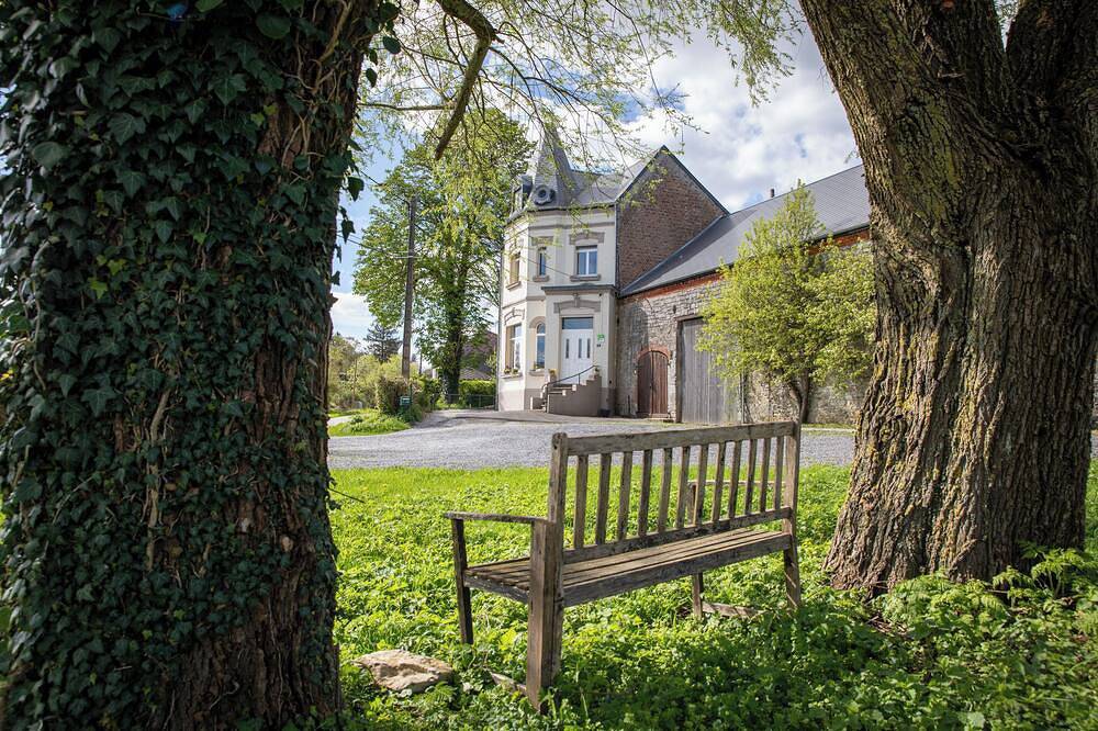 Villa Beausejour in the heart of the countryside in Baives, Avesnes-sur-Helpe