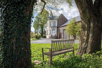 Gîte pour 9 personnes, avec terrasse et jardin à Baives