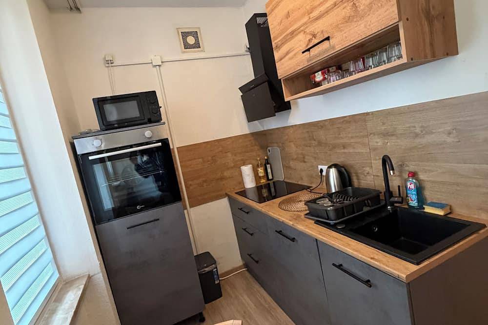 Ganze Wohnung, Gemütliches Apartment mit guter Anbindung zu den öffentlichen Verkehrsmitteln in Nürnberg, Franken