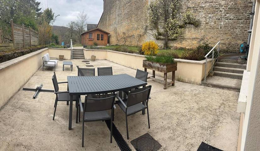 Location de vacances pour 6 personnes, avec Terrasse ainsi que Jardin et Vue à Balaives-et-Butz