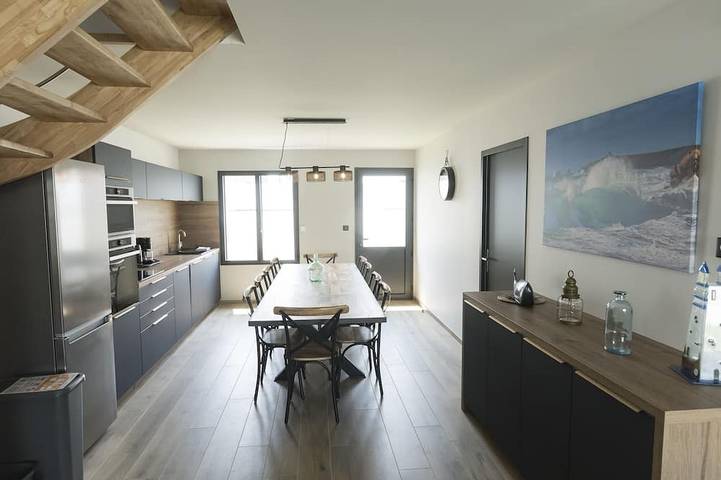 Location de vacances pour 9 personnes, avec jardin à Plouhinec (Morbihan)