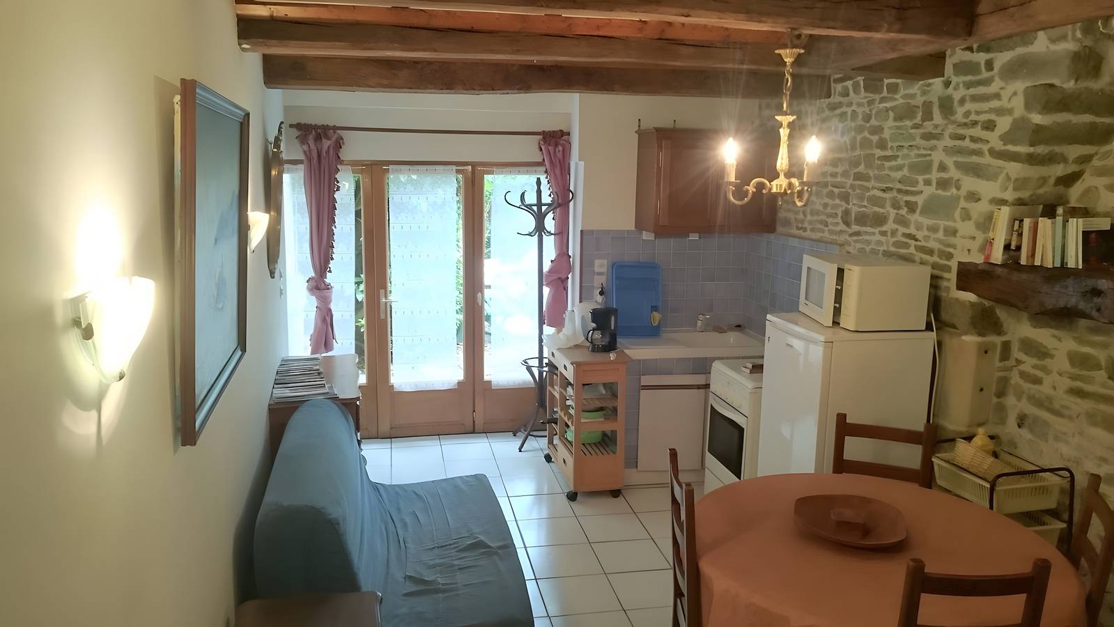 Maison de vacances du Xviie s. 'Le Grand Saunier-Baie Mt St-Michel' avec Wi-Fi et climatisation in Bacilly, Baie du Mont-Saint-Michel