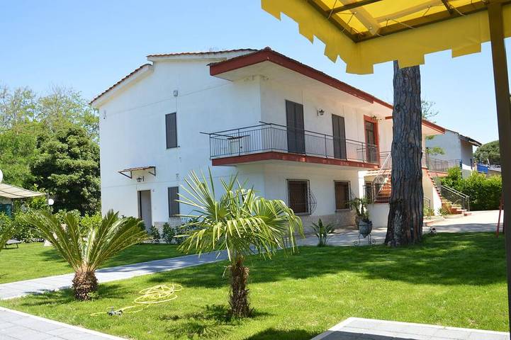 Apartamento de vacaciones para 5 personas, con balcón y jardín - 1