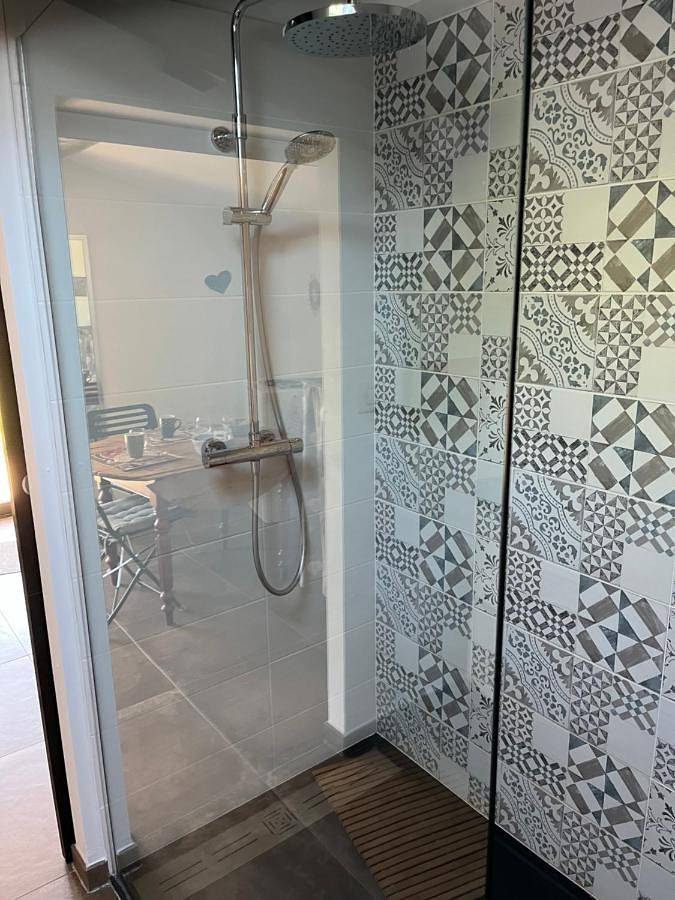 Double Room with Private Bathroom in Gourdon, Quercy