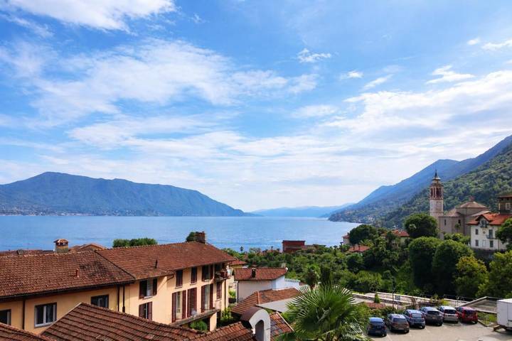 Ferienwohnung für 3 Personen, mit Seeblick und Ausblick sowie Balkon