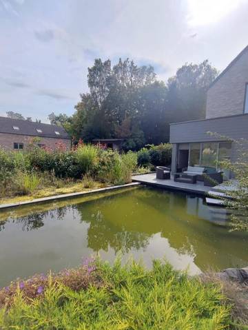 Chambre d’hôte pour 3 personnes, avec piscine et jacuzzi ainsi que sauna et jardin à Grez-Doiceau