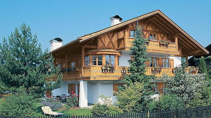 Ferienwohnung für 3 Personen, mit Sauna und Balkon sowie Garten bei Neuschwanstein