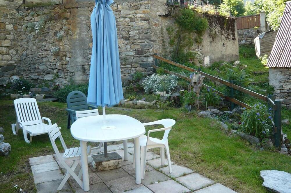 House + studio + garden in the heart of Gavarnie 6 pers in Gavarnie, Pyrenees National Park